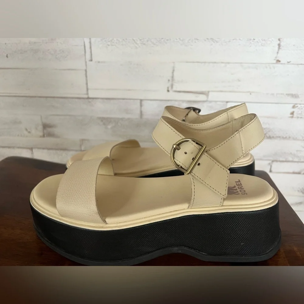 Sorel DAYSPRING Slide Women's Platform Sandal size 8.5